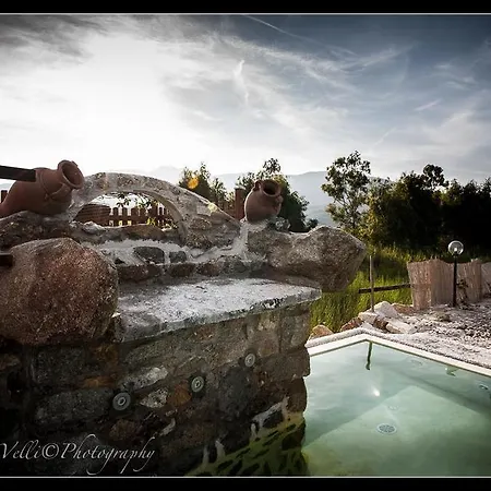 Dolores Castle Apart-hotel 3*