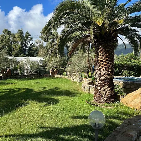 Dolores Castle Aparthotel