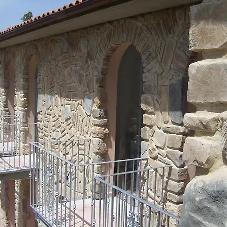 Dolores Castle Lejlighedshotel