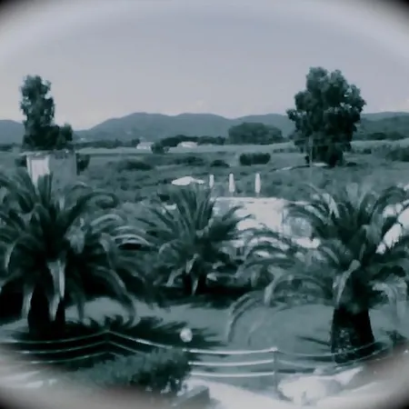 Dolores Castle 3*