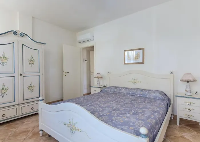 Dolores Castle Apart Otel 3*