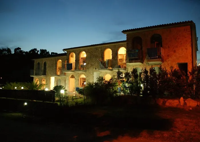 Dolores Castle Aparthotel